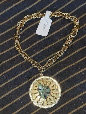 Vintage Coro Gold-Tone Sunburst Pendant Bracelet with Stone